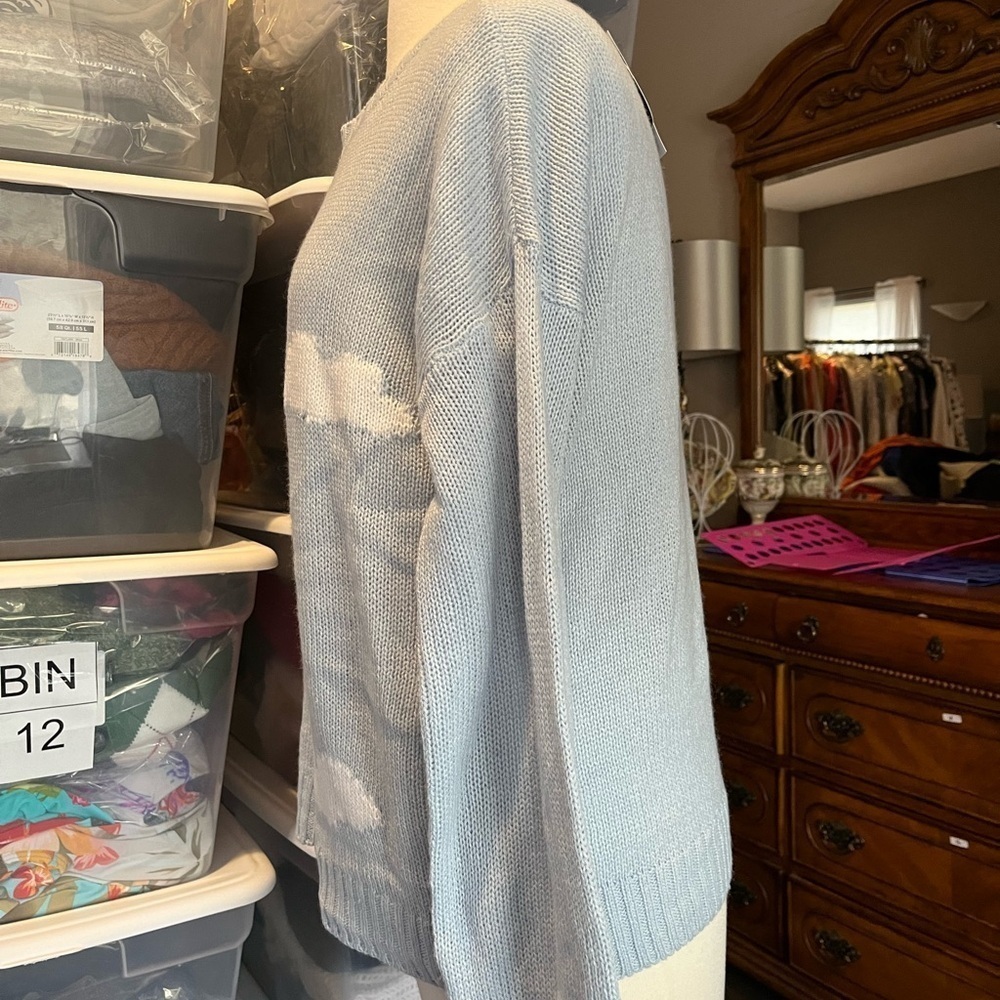 Cloud Sweater - Picture 2 of 6